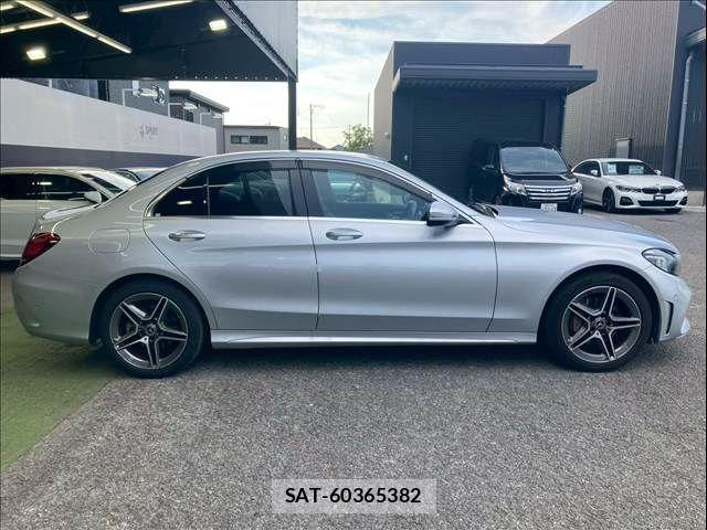 Mercedes Benz C-CLASS 2018-11 8336705-17