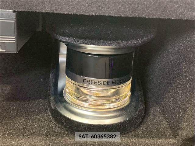 Mercedes Benz C-CLASS 2018-11 8336705-6