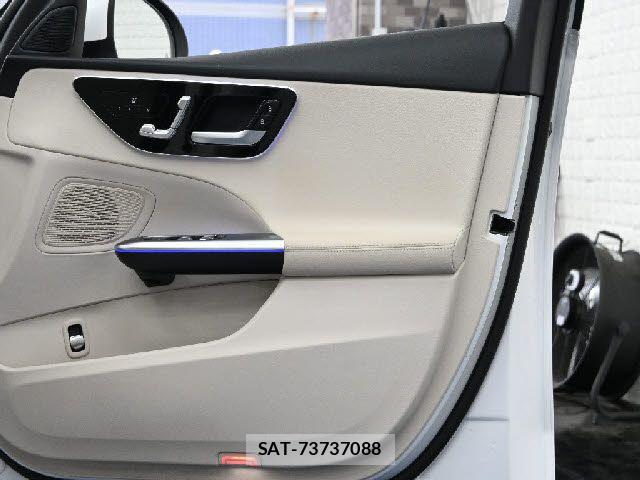 Mercedes Benz C-CLASS 2023-04 8354912-23