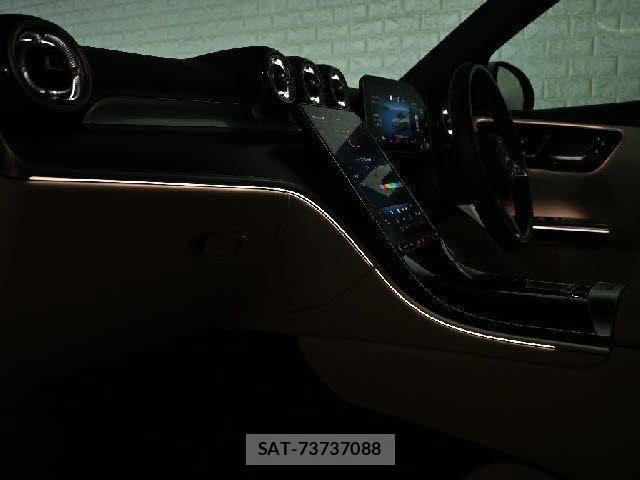 Mercedes Benz C-CLASS 2023-04 8354912-3