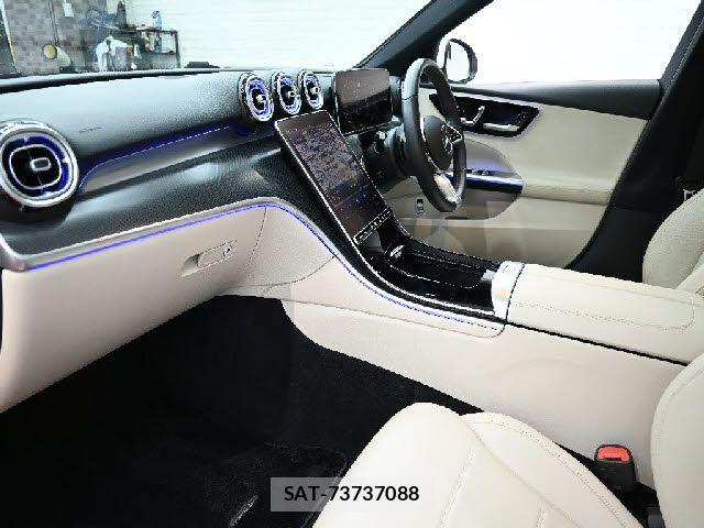 Mercedes Benz C-CLASS 2023-04 8354912-4
