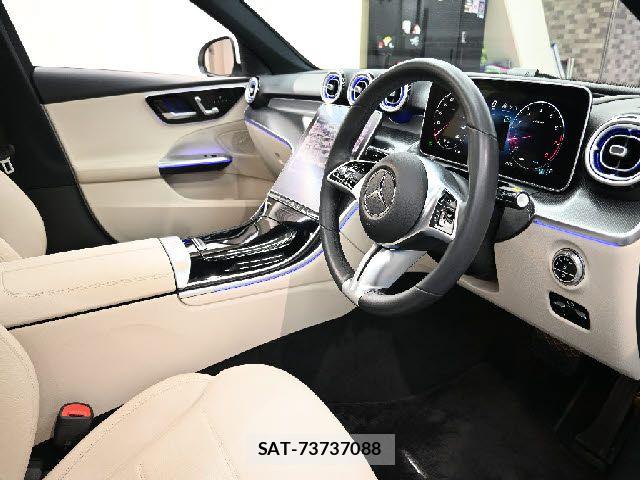 Mercedes Benz C-CLASS 2023-04 8354912-6