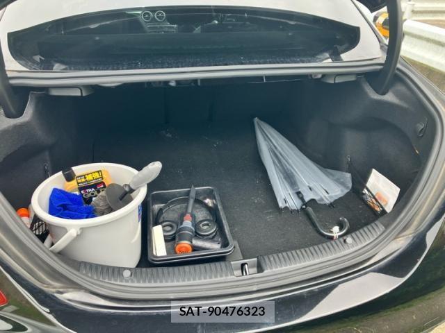 Mercedes Benz C-CLASS 2016-08 8413512-9
