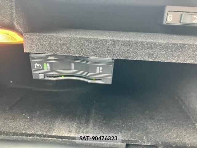 Mercedes Benz C-CLASS 2016-08 8413512-27
