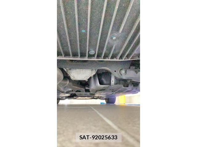 Mercedes Benz C-CLASS 2015-04 8413510-16