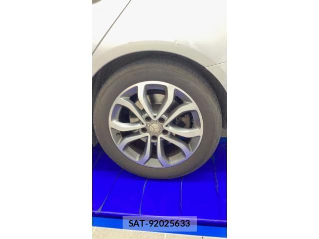 Mercedes Benz C-CLASS 2015-04 8413510-2
