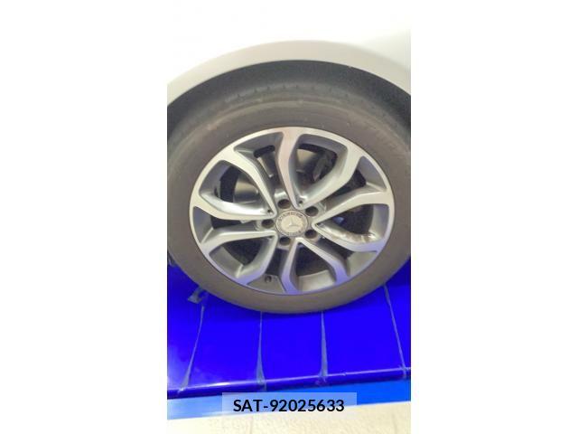 Mercedes Benz C-CLASS 2015-04 8413510-3