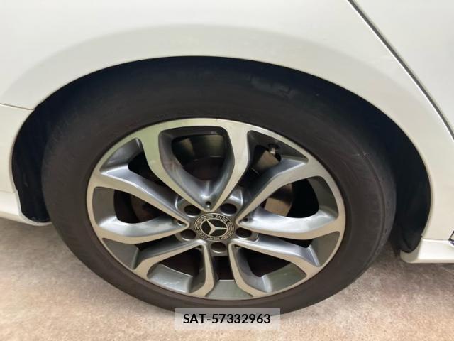 Mercedes Benz C-CLASS 2018-02 8438401-2