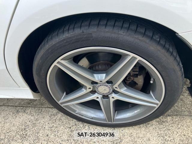 Mercedes Benz C-CLASS 2015-10 8438400-5