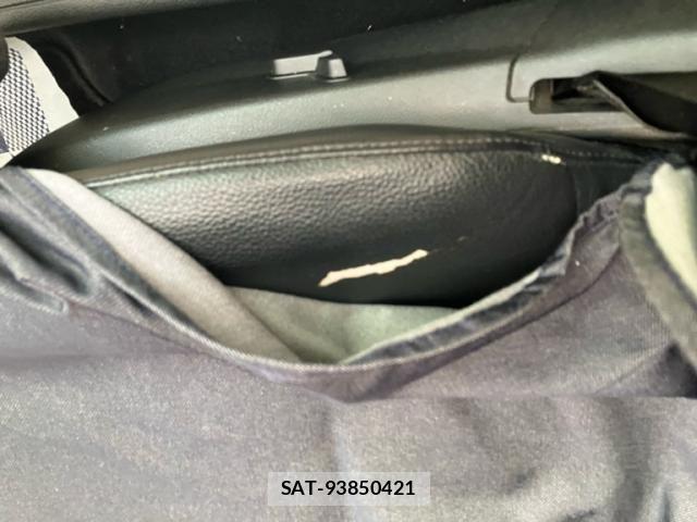 Mercedes Benz C-CLASS 2012-07 8457881-11