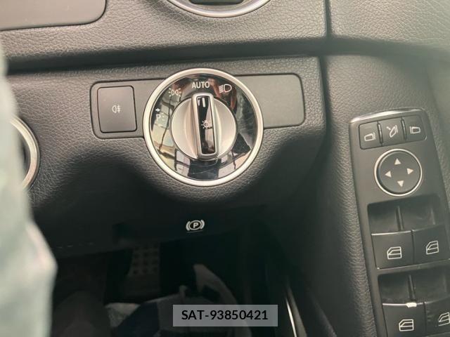 Mercedes Benz C-CLASS 2012-07 8457881-20