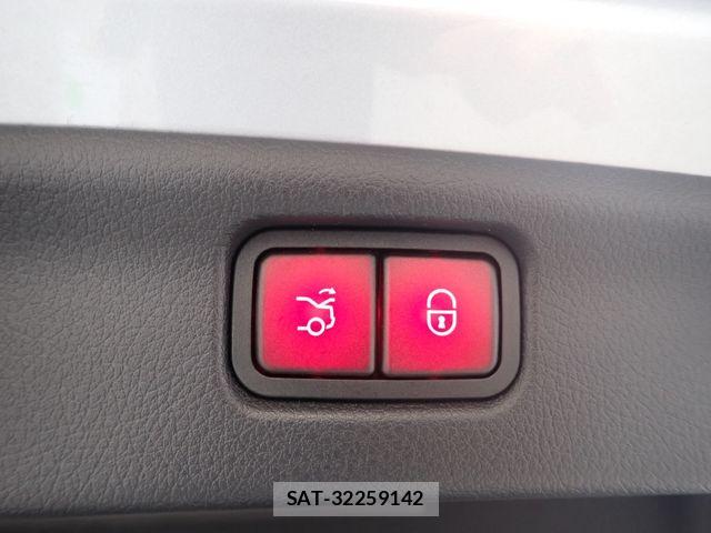 Mercedes Benz C-CLASS 2023-10 8627634-25