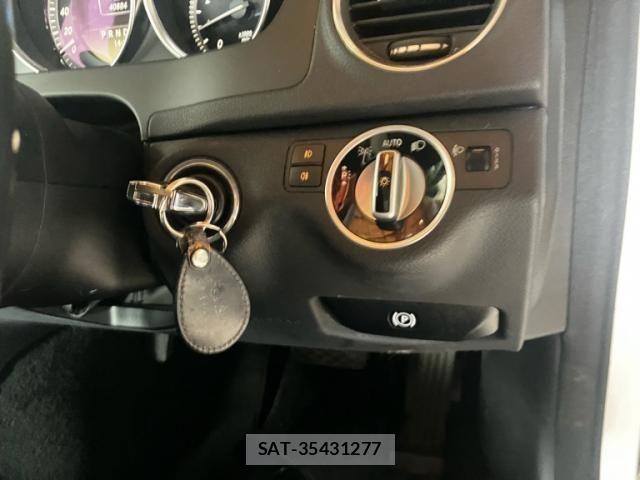 Mercedes Benz C-CLASS 2012-07 8627638-14