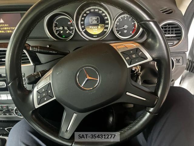 Mercedes Benz C-CLASS 2012-07 8627638-15