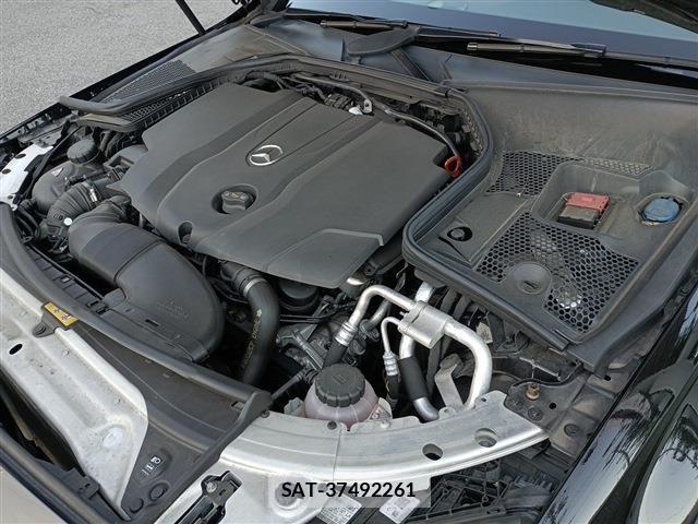 Mercedes Benz C-CLASS 2017-10 8660158-17