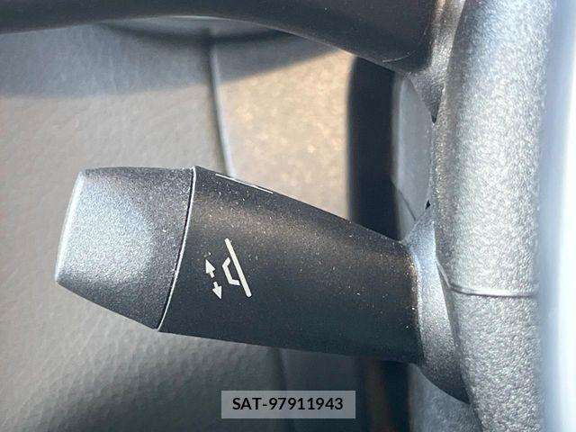 Mercedes Benz C-CLASS 2016-11 8666478-19