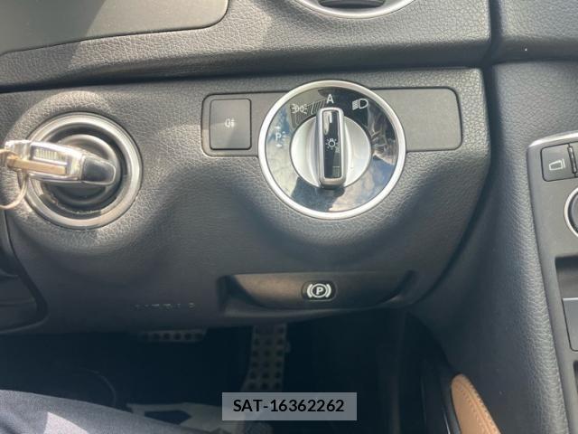 Mercedes Benz C-CLASS 2011-07 8685923-15
