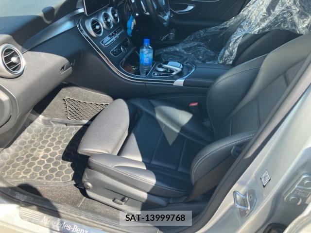 Mercedes Benz C-CLASS 2018-04 8685922-4