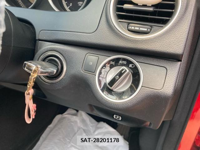 Mercedes Benz C-CLASS 2012-06 8685924-11