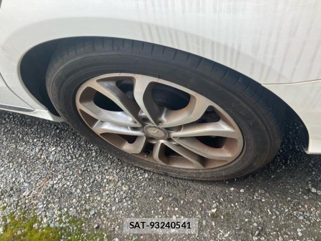 Mercedes Benz C-CLASS 2014-08 8743802-9