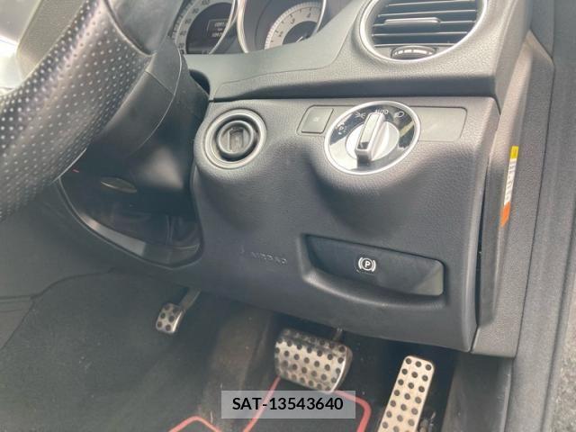 Mercedes Benz C-CLASS 2013-09 8830222-13