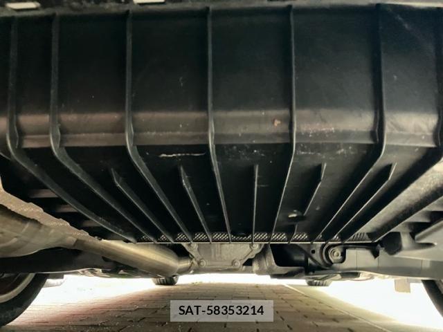 Mercedes Benz C-CLASS 2019-05 8849752-6