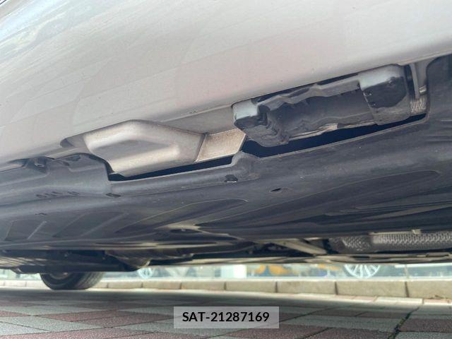 Mercedes Benz C-CLASS 2016-08 8880702-19