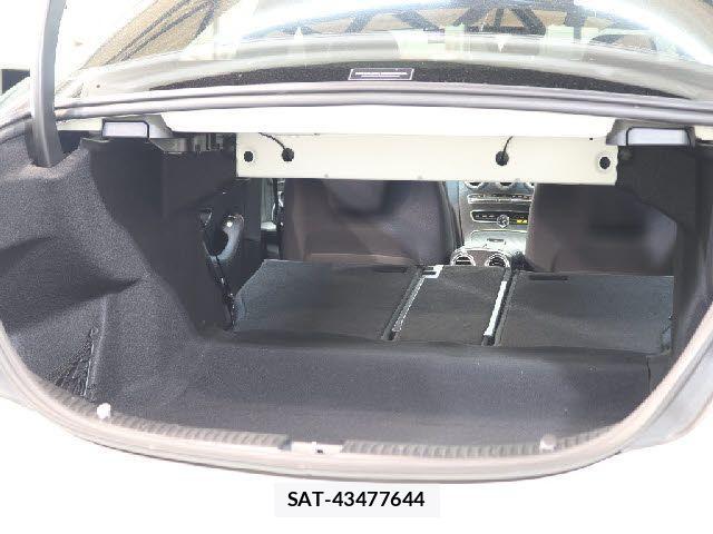 Mercedes Benz C-CLASS 2019-08 1473439-6