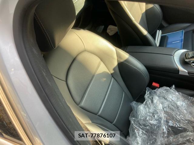 Mercedes Benz C-CLASS 2019-04 3771843-7