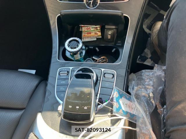 Mercedes Benz C-CLASS 2020-07 6500032-17