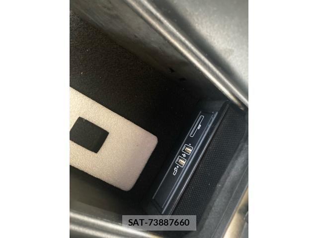 Mercedes Benz C-CLASS 2019-03 7902925-26