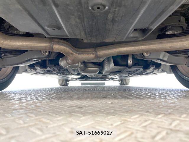 Mercedes Benz C-CLASS 2019-04 8208627-12
