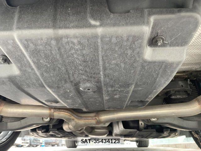 Mercedes Benz C-CLASS 2019-06 8666479-18