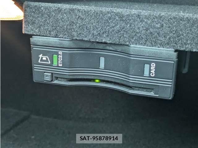 Mercedes Benz C-CLASS 2019-07 8830223-22