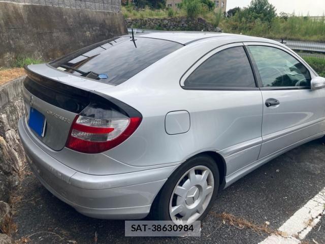 Mercedes Benz C-CLASS 2006-01 8336713-3