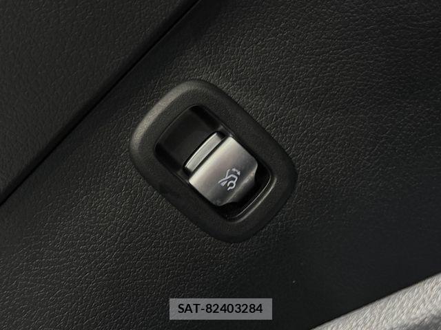 Mercedes Benz C-CLASS 2024-12 1826611-11
