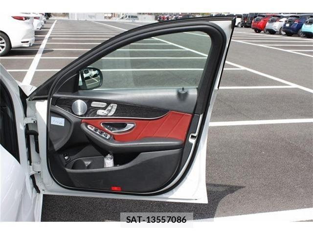 Mercedes Benz C-CLASS 2019-05 4755375-23