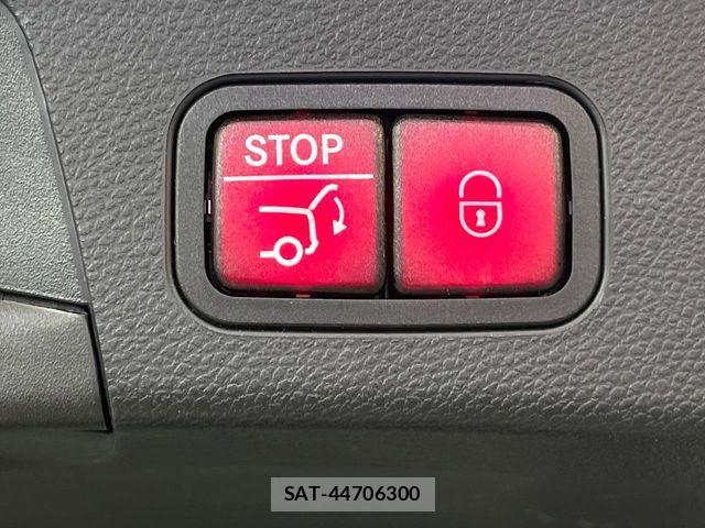 Mercedes Benz C-CLASS 2019-08 5871747-6