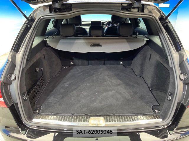 Mercedes Benz C-CLASS 2017-08 6216779-12