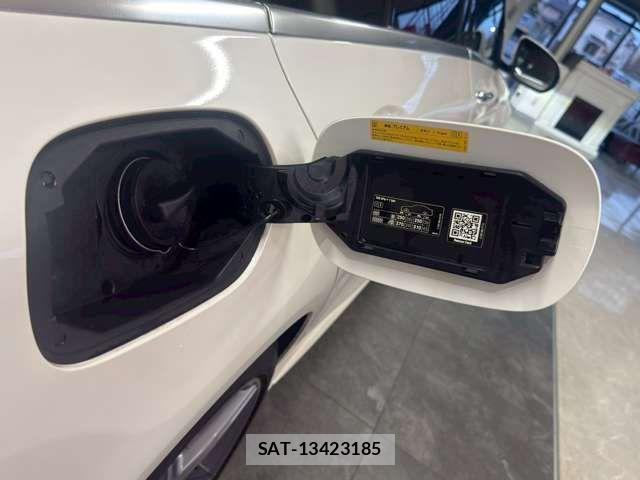 Mercedes Benz C-CLASS 2018-05 6613138-12