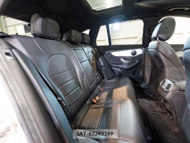 Mercedes Benz C-CLASS 2017-08 6613136-26