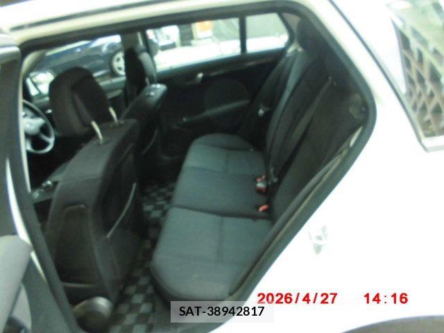 Mercedes Benz C-CLASS 2009-03 6676810-12