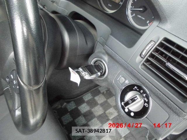 Mercedes Benz C-CLASS 2009-03 6676810-16