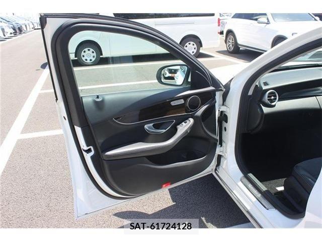 Mercedes Benz C-CLASS 2014-11 6815877-28