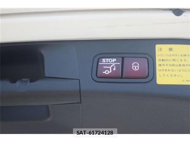 Mercedes Benz C-CLASS 2014-11 6815877-4