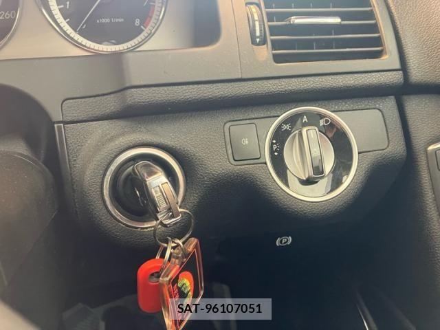Mercedes Benz C-CLASS 2011-01 6908245-9