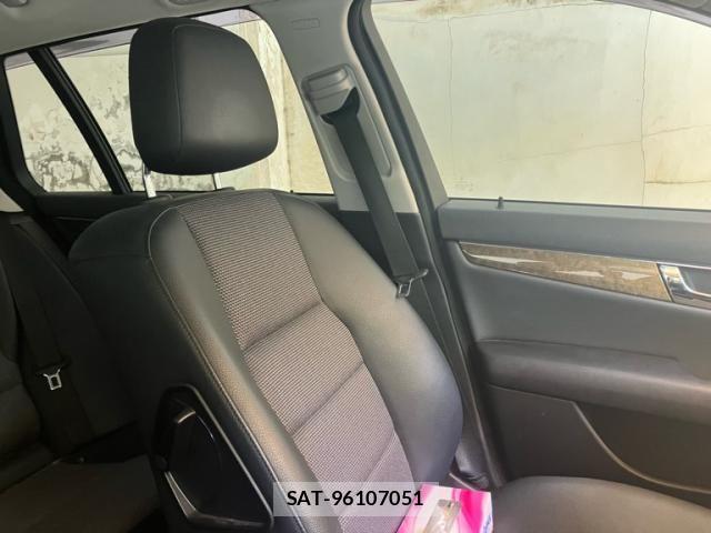 Mercedes Benz C-CLASS 2011-01 6908245-5
