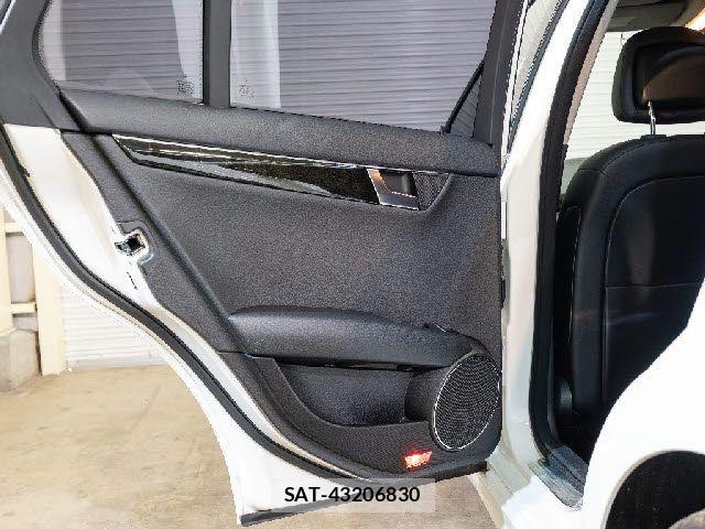Mercedes Benz C-CLASS 2013-07 7059458-25