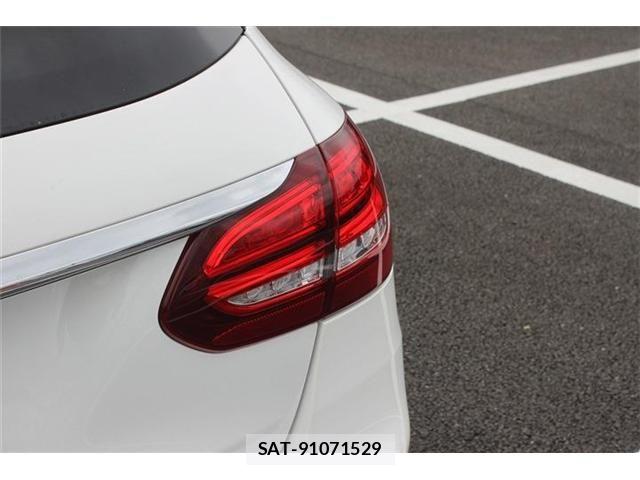 Mercedes Benz C-CLASS 2015-06 7221541-11