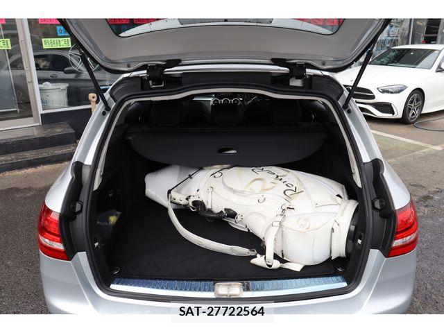 Mercedes Benz C-CLASS 2016-01 7358699-23